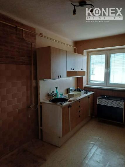 ID-4814 NA PREDAJ Pôvodný 2-izbový byt STROPKOV