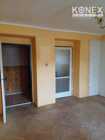ID-4814 NA PREDAJ Pôvodný 2-izbový byt STROPKOV