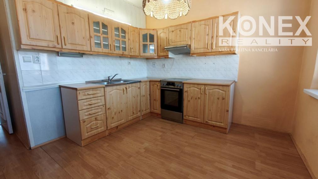 ID-4817 NA PREDAJ 3-izbový byt s balkónom - VEĽKÉ KAPUŠANY