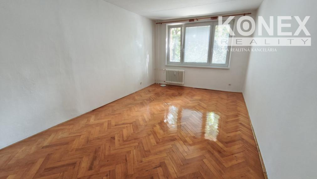 ID-4817 NA PREDAJ 3-izbový byt s balkónom - VEĽKÉ KAPUŠANY