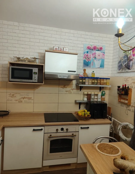 ID-4820 NA PREDAJ 3-izbový byt Sobrance - Školská ul.