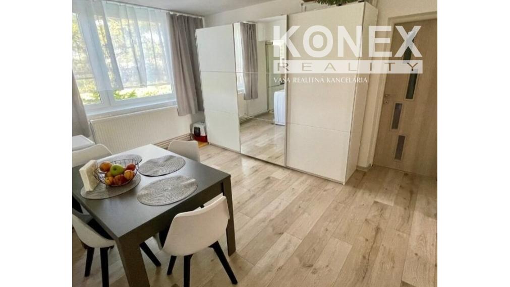ID-4853 NA PREDAJ Pekný 3,5-izbový byt s garážou a záhradkou POZDIŠOVCE