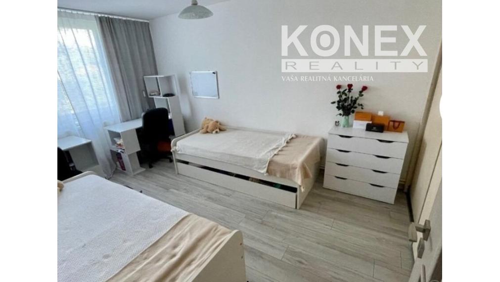 ID-4853 NA PREDAJ Pekný 3,5-izbový byt s garážou a záhradkou POZDIŠOVCE