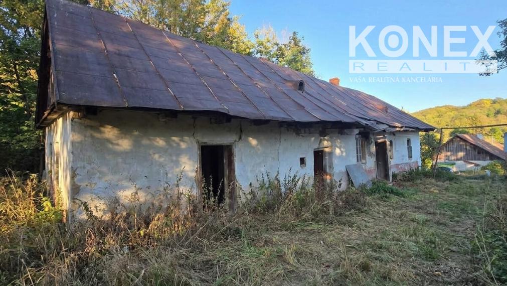 ID-4864 NA PREDAJ Starý rodinný dom v obci Petrovce, okres Sobrance