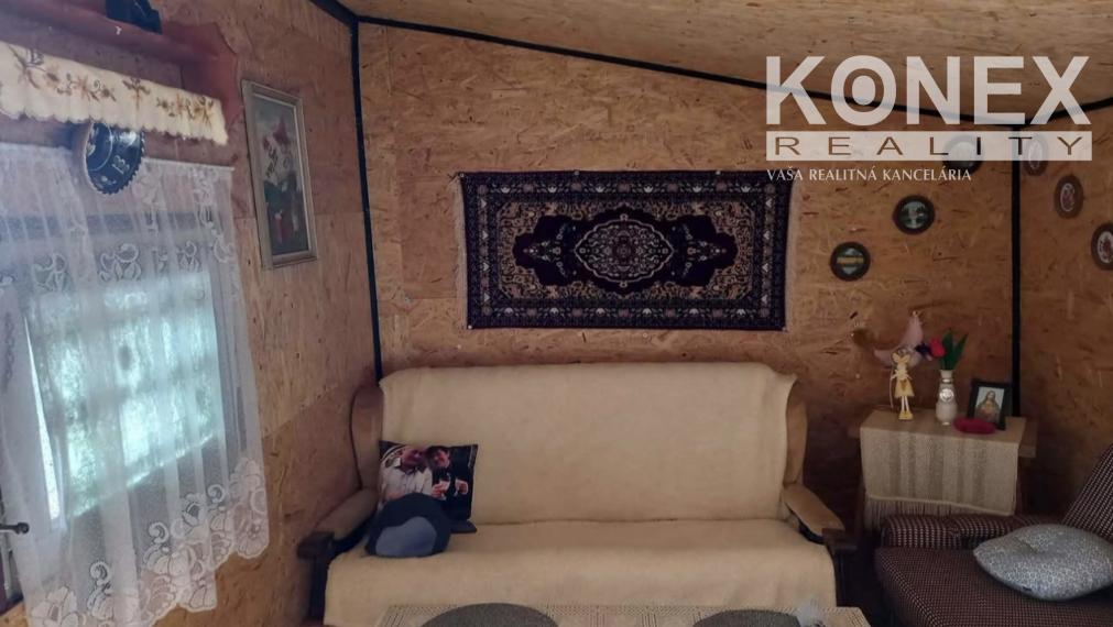 ID-4870 Rekreačná záhrada s víkendovými domčekmi KRÁĽOVSKÝ CHLMEC