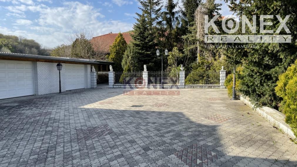 ID-4889 EXKLUZÍVNE! NA PREDAJ Rodinný dom v obci Brehov