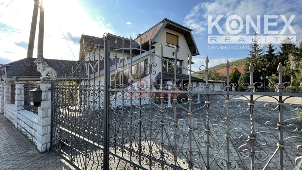 ID-4889 EXKLUZÍVNE! NA PREDAJ Rodinný dom v obci Brehov