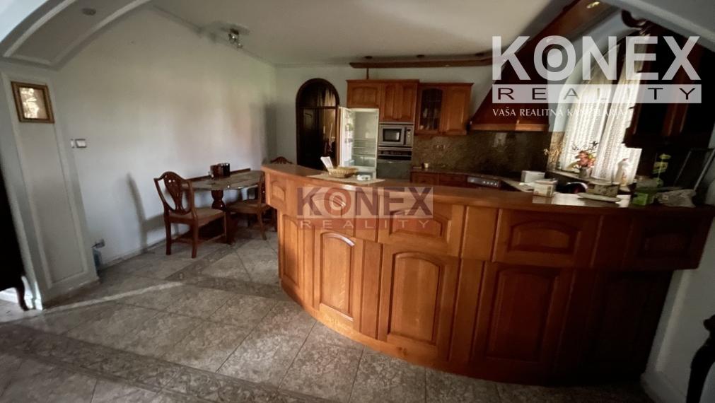 ID-4891 EXKLUZÍVNA PONUKA! Rodinná vila v obci Brehov