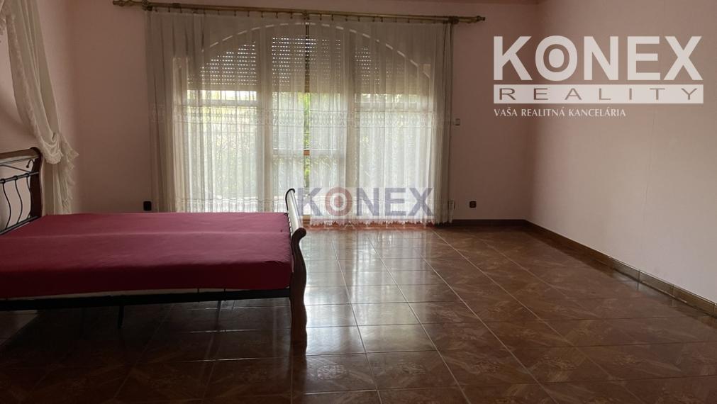 ID-4891 EXKLUZÍVNA PONUKA! Rodinná vila v obci Brehov