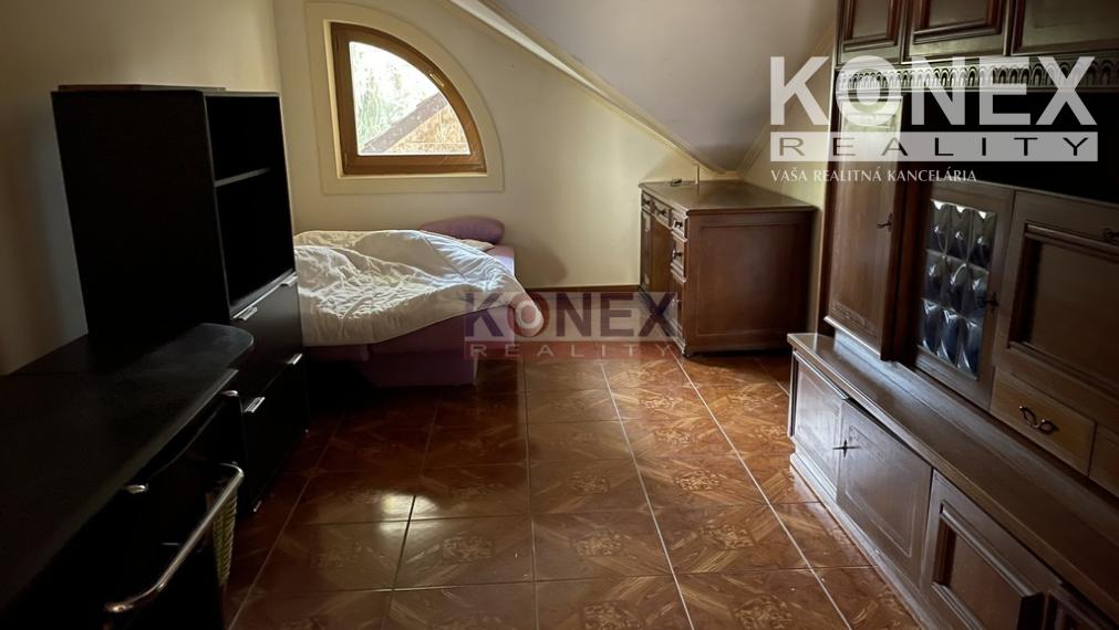 ID-4891 EXKLUZÍVNA PONUKA! Rodinná vila v obci Brehov