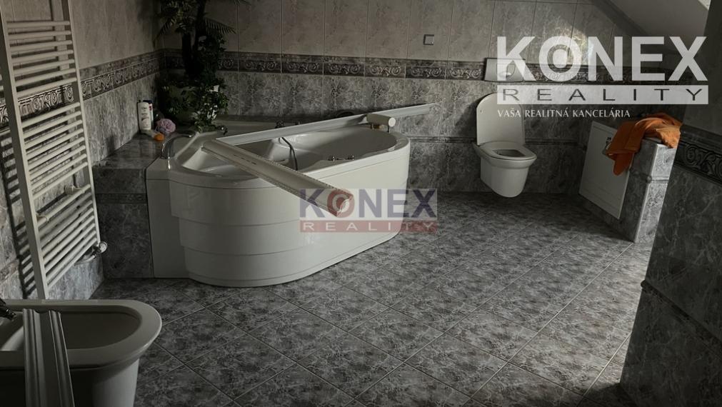 ID-4891 EXKLUZÍVNA PONUKA! Rodinná vila v obci Brehov