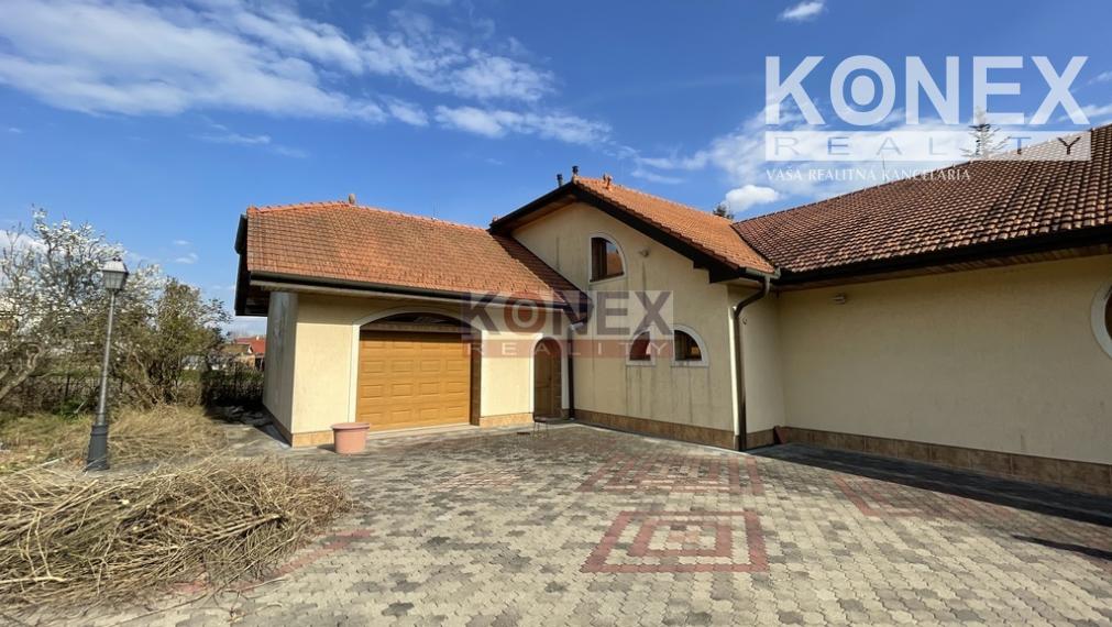ID-4891 EXKLUZÍVNA PONUKA! Rodinná vila v obci Brehov