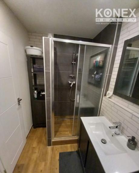 ID-4913 NA PREDAJ zrekonštruovaný 4-izbový byt - MICHALOVCE - VÝCHOD