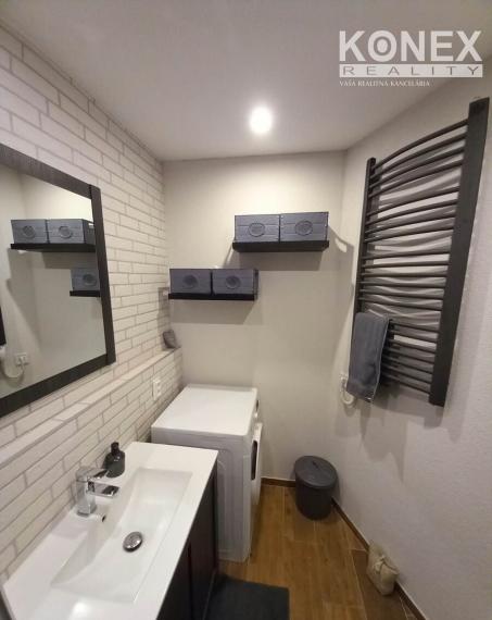 ID-4913 NA PREDAJ zrekonštruovaný 4-izbový byt - MICHALOVCE - VÝCHOD