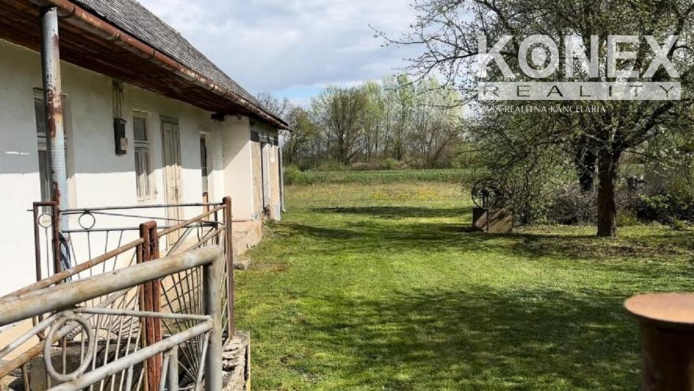 ID-4921 NA PREDAJ Rodinný dom s krásnym pozemkom v obci Zemplínske Hradište