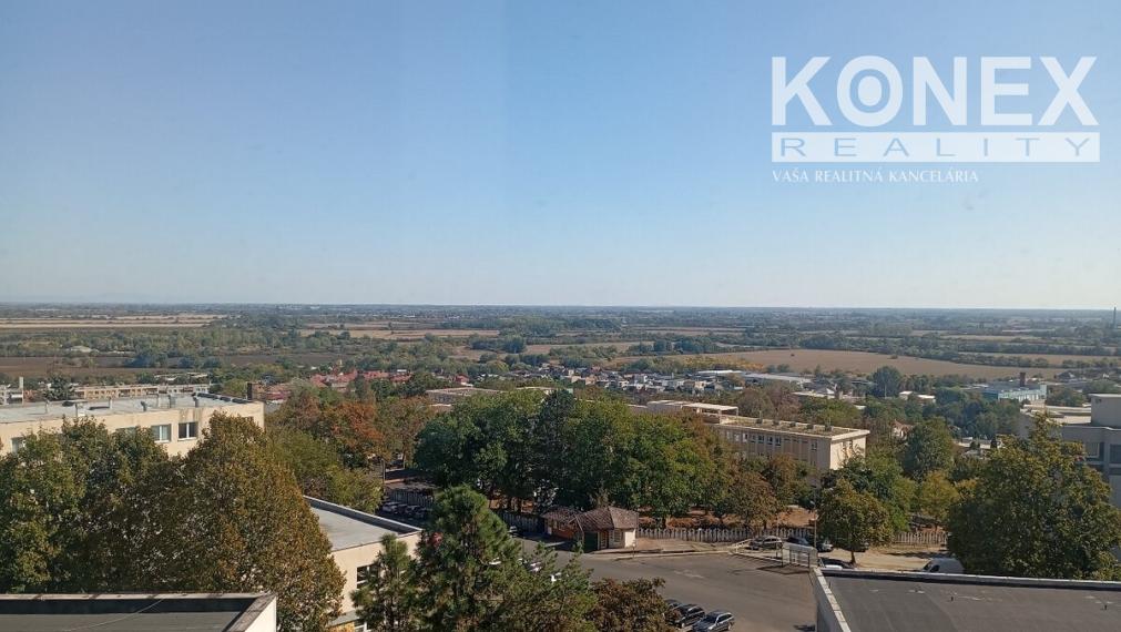 ID-4953 NA PREDAJ 3-izbový byt KRÁĽOVSKÝ CHLMEC - Fábryho