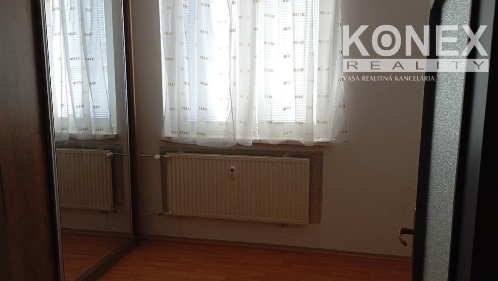 ID-4953 NA PREDAJ 3-izbový byt KRÁĽOVSKÝ CHLMEC - Fábryho