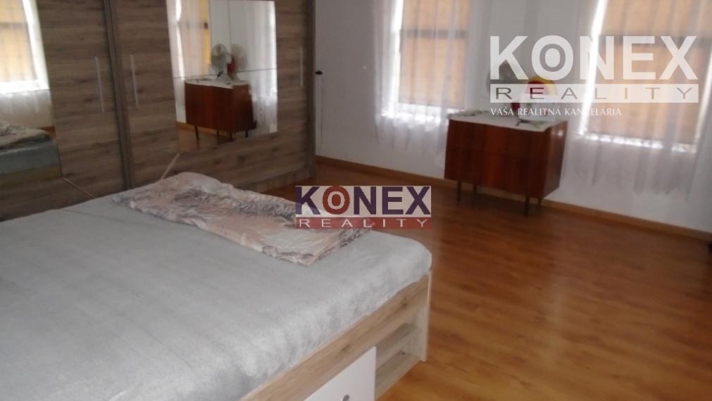 ID-4963 NA PREDAJ Poschodový rodinný dom v obci Drahňov