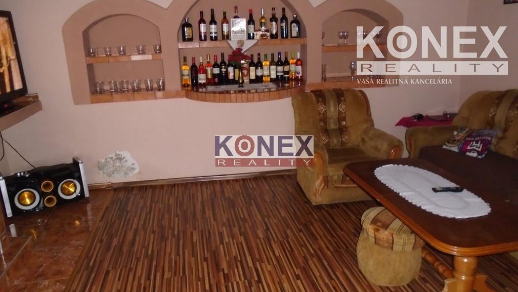 ID-4963 NA PREDAJ Poschodový rodinný dom v obci Drahňov