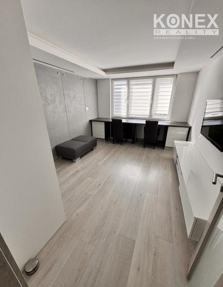 ID-4970 LUXUSNE REKONŠTRUOVANÝ 3-izbový byt TREBIŠOV - M. R. Štefánika