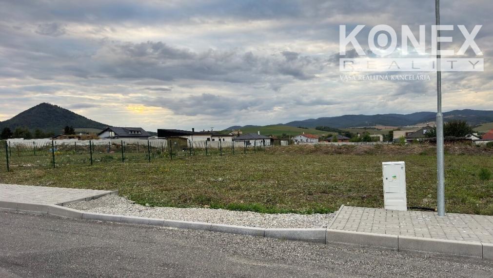 ID-4987 NA PREDAJ POZEMOK na výstavbu rodinného domu ZÁHRADNÉ