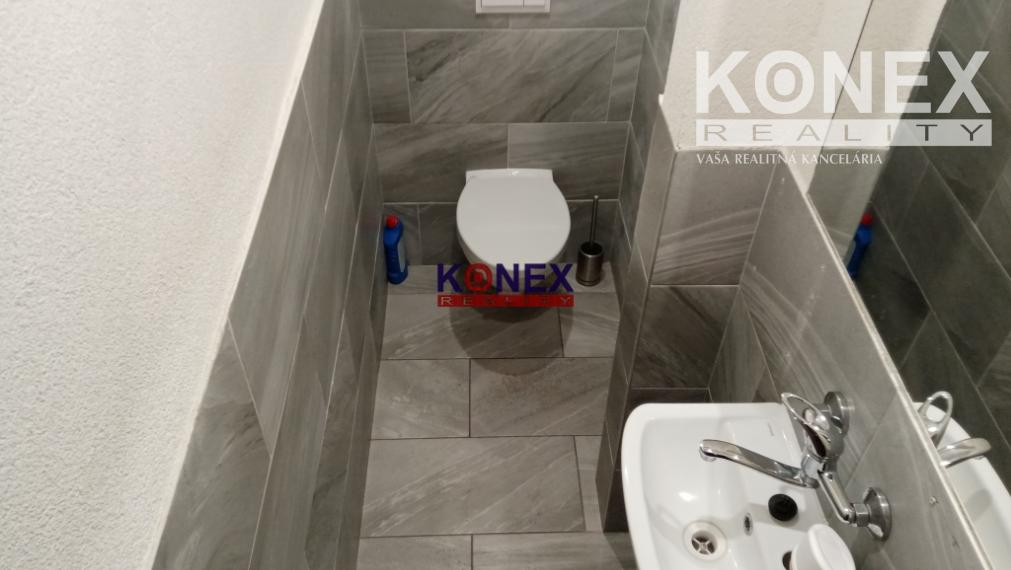 ID-4993 NA PRENÁJOM – obchodný priestor (bývalý bar) v Michalovciach