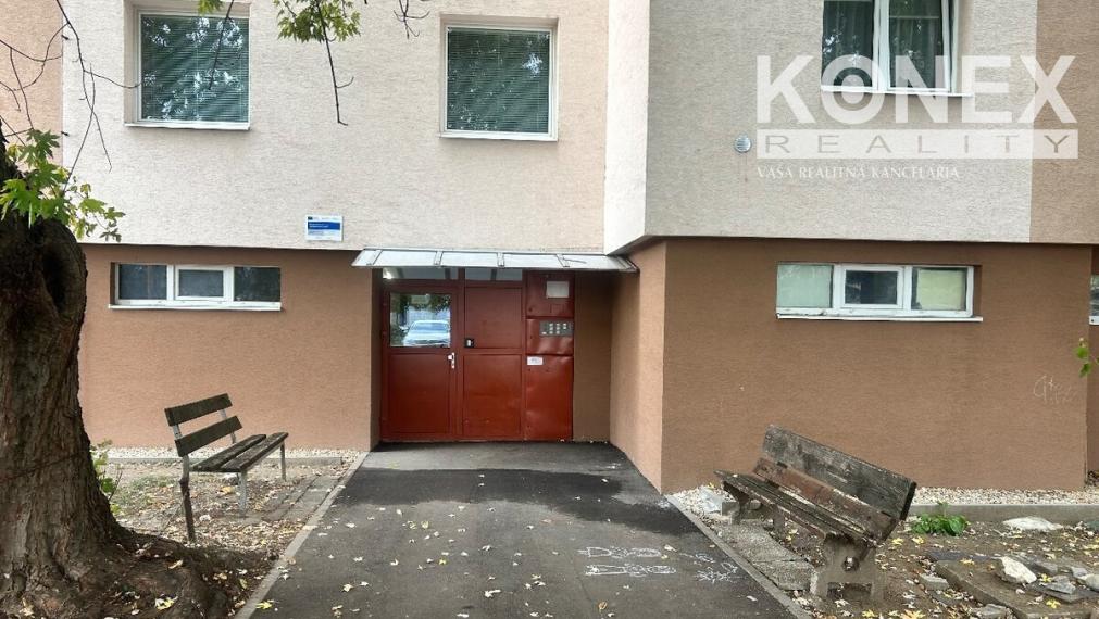 ID-4994 NA PREDAJ 2-izbový byt VEĽKÉ KAPUŠANY - Centrum