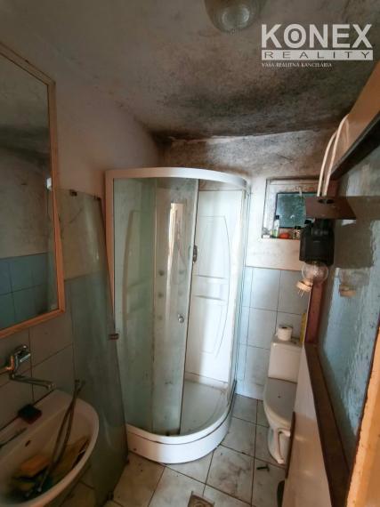 ID-5004 NA PREDAJ Rodinný dom na rekonštrukciu - VYBÚCHANEC