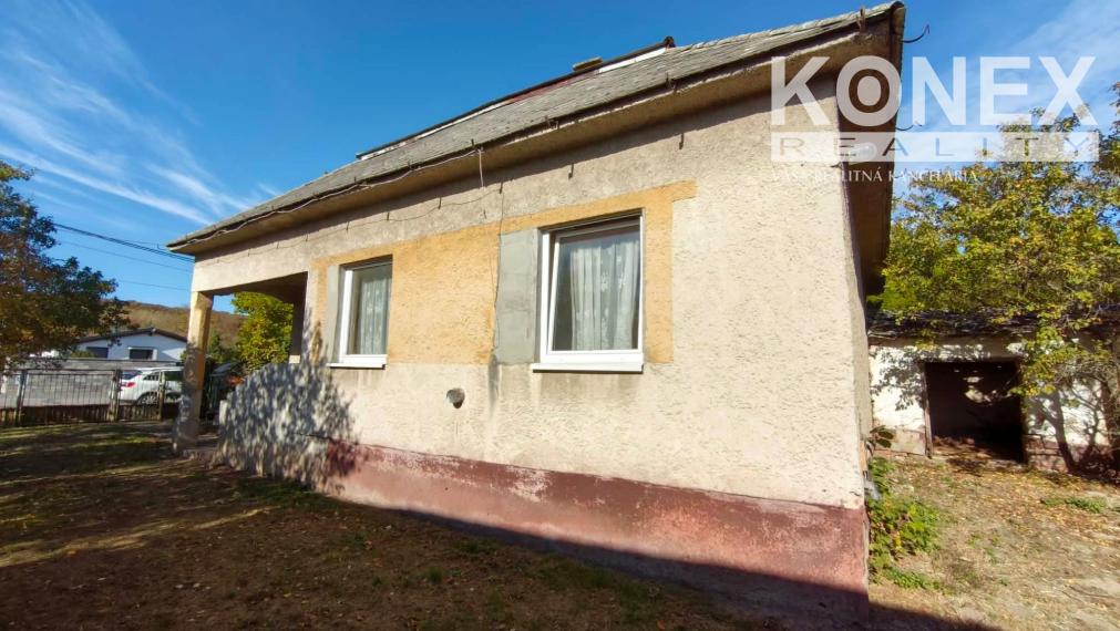 ID-5004 NA PREDAJ Rodinný dom na rekonštrukciu - VYBÚCHANEC