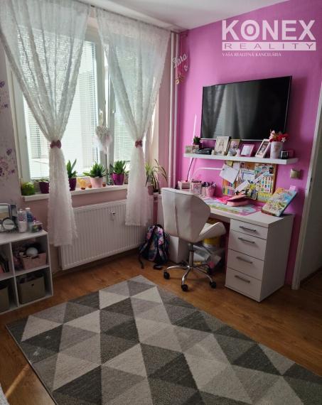 ID-5024 NA PREDAJ Priestranný 4-izbový byt - VEĽKÉ KAPUŠANY