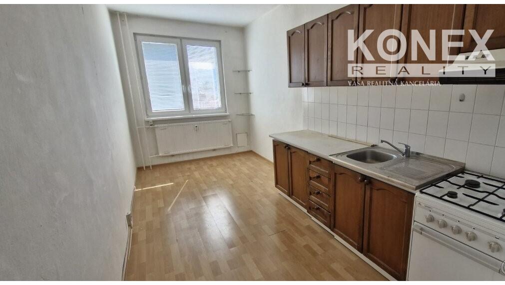 ID-5033 NA PREDAJ Priestranný 81 m² 3-izbový byt STROPKOV