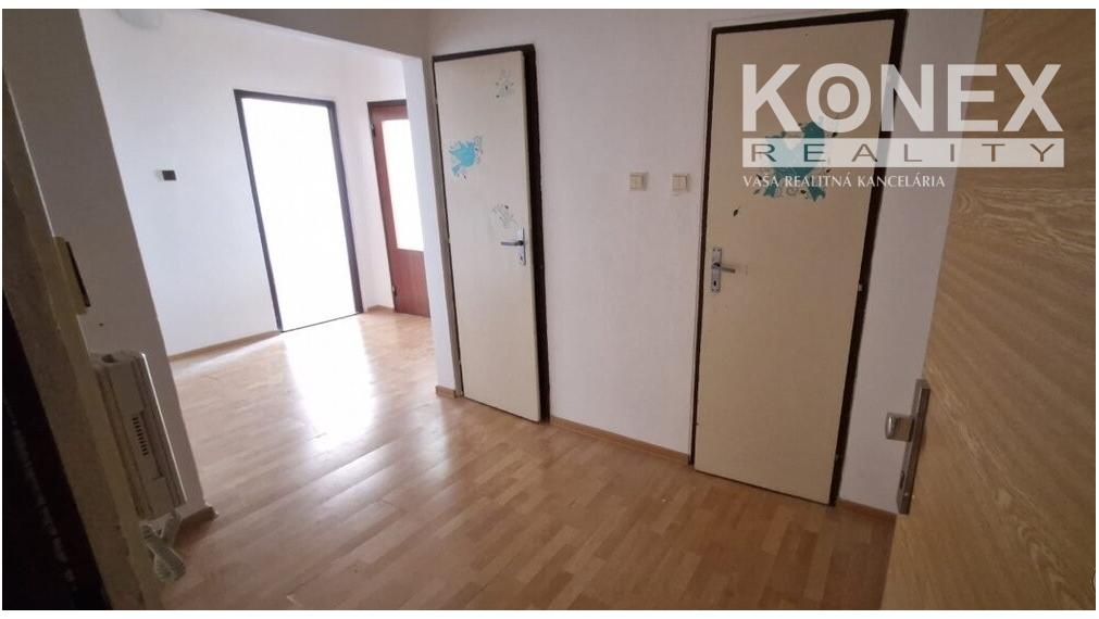 ID-5033 NA PREDAJ Priestranný 81 m² 3-izbový byt STROPKOV