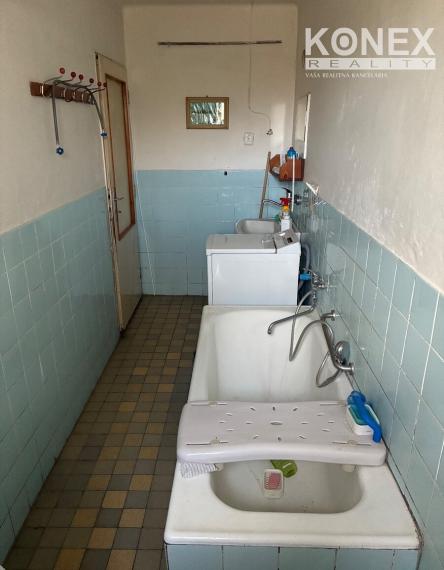 ID-5079 NA PREDAJ Rodinný dom a pozemok na výstavbu domu - HUMENNÉ