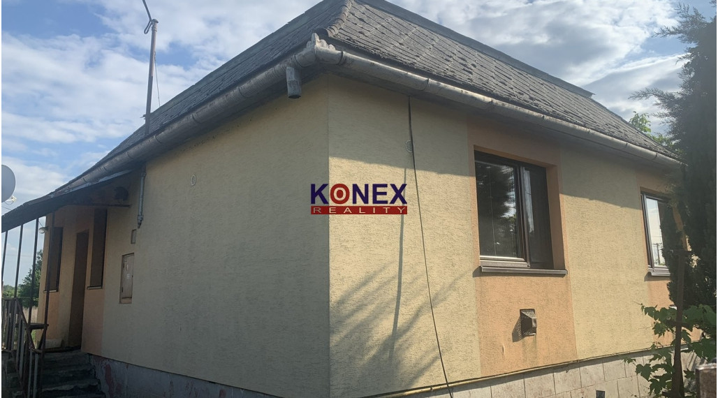 NA PREDAJ! Štvorec obci Brehov.