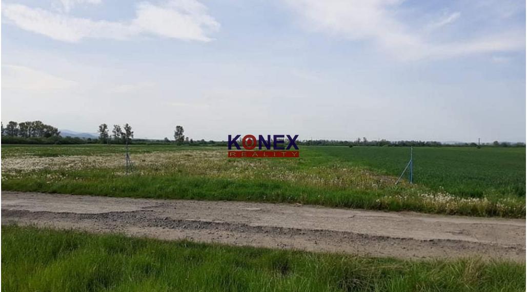 Na predaj pozemok – orná pôda, Parchovany