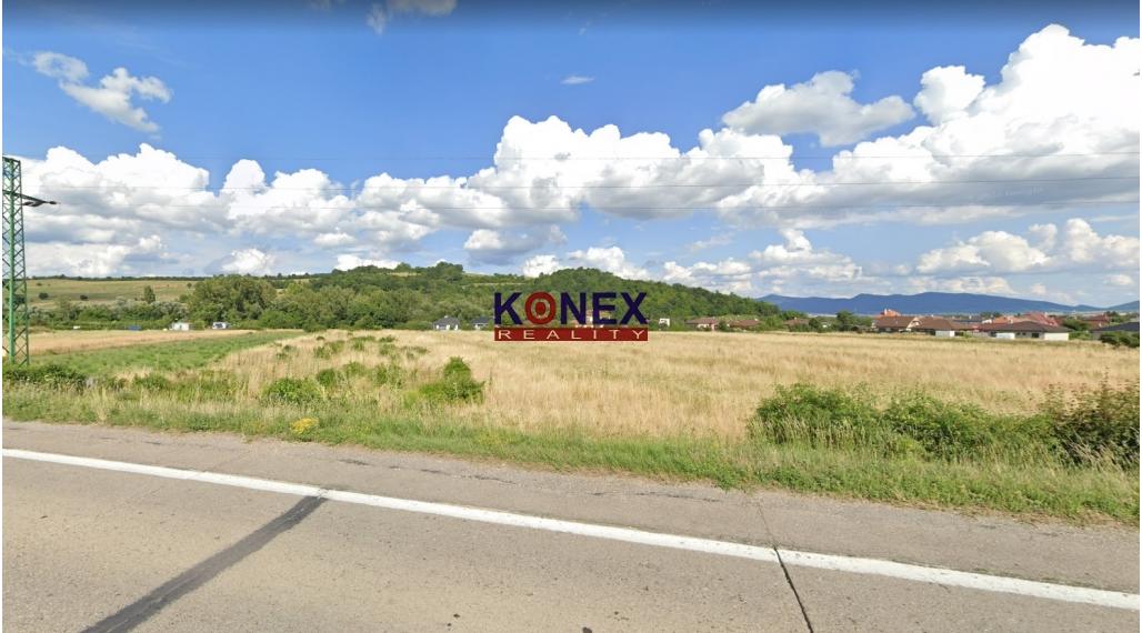Na predaj pozemok v obci Kostolná-Záriečie, 5 km od Trenčína