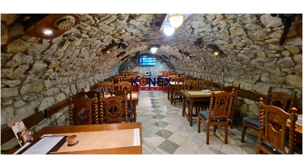 NA PRENÁJOM! Prevádzka baru s kuchyňou v Sobranciach