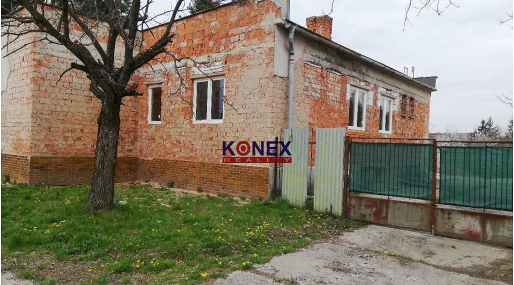 NA PREDAJ! Budova obchodu a služieb v obci Sejkov