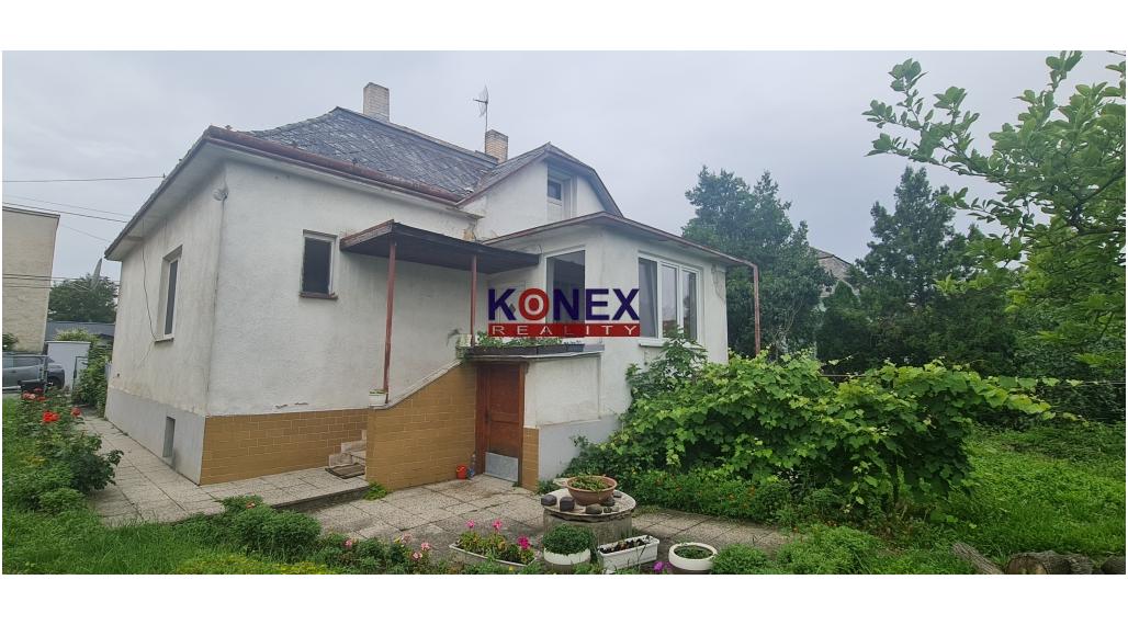 REZERVOVANÝ Rodinný dom blízko centra Trebišova