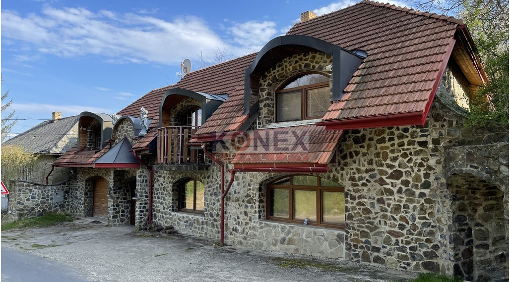 SUPER INVESTÍCIA! 4 rodinné domy v obci Brehov