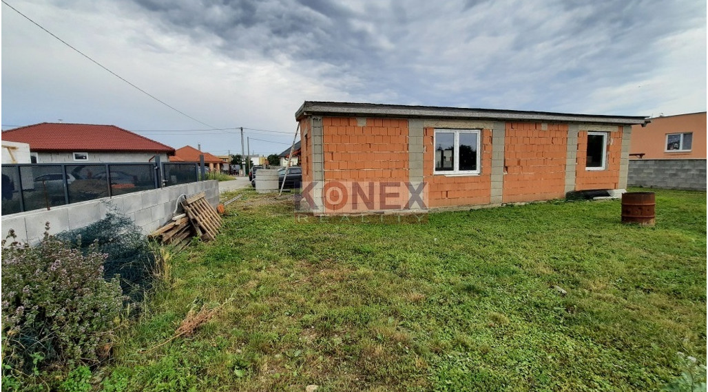 Rodinný dom – hrubá stavba - Valaliky