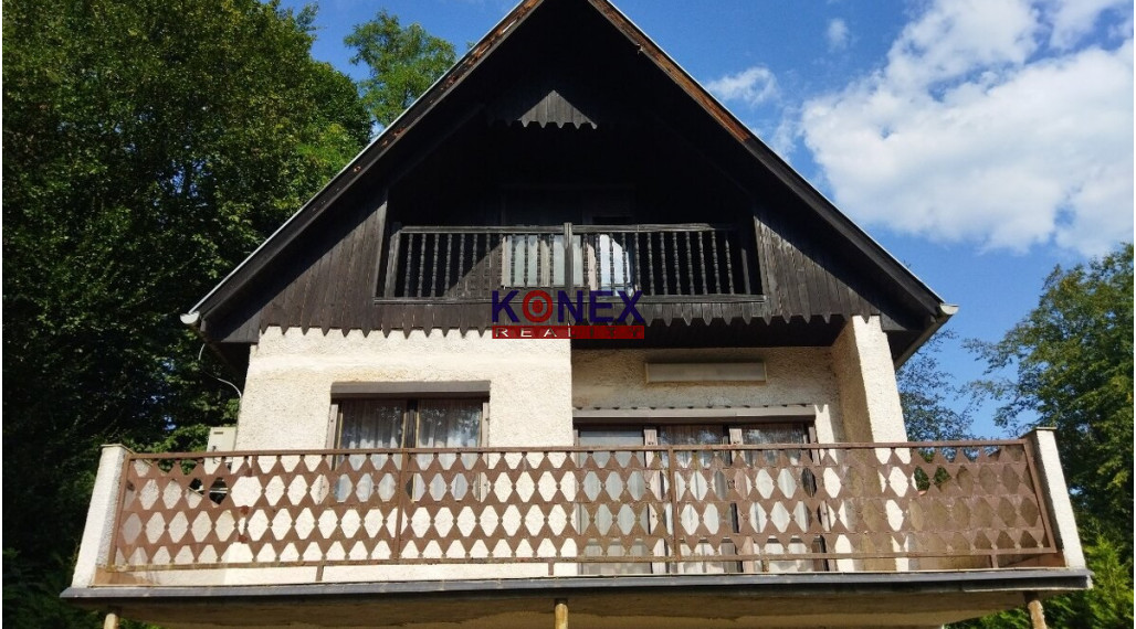 NA PREDAJ - Murovaná chata na Domaši