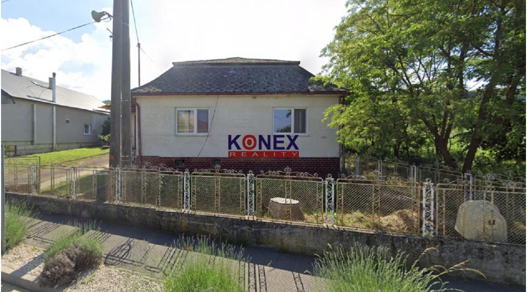 RODINNÝ DOM – štvorec v krásnej obci SIRNÍK