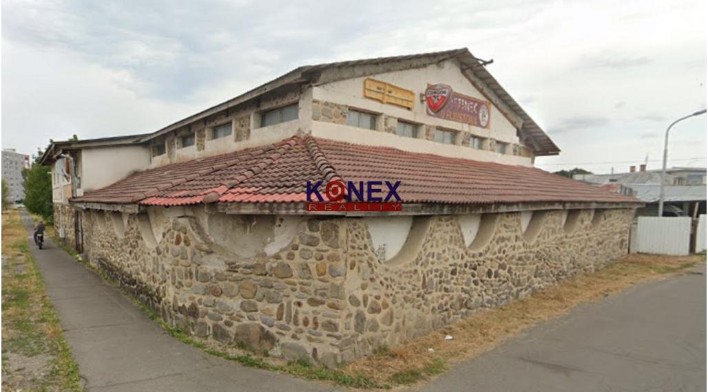 NA PREDAJ - Budova pri centre Michaloviec