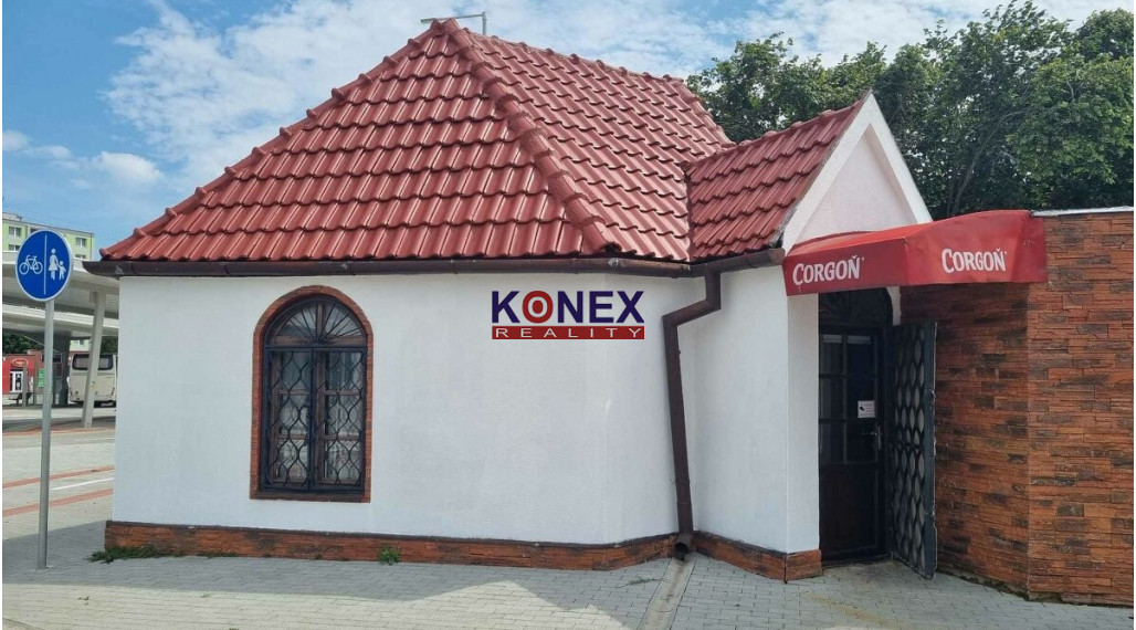 Obchodné priestory pri železničnej stanici v Trebišove