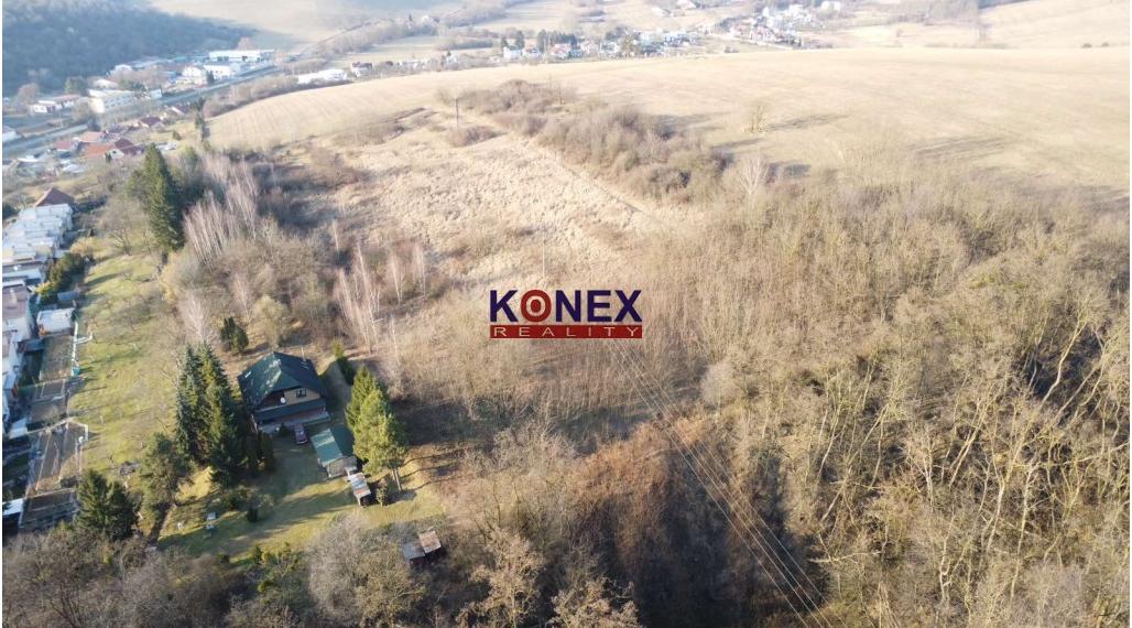 Rozľahlý pozemok (4846 m²) v intraviláne VRANOVA N/TOPĽOU