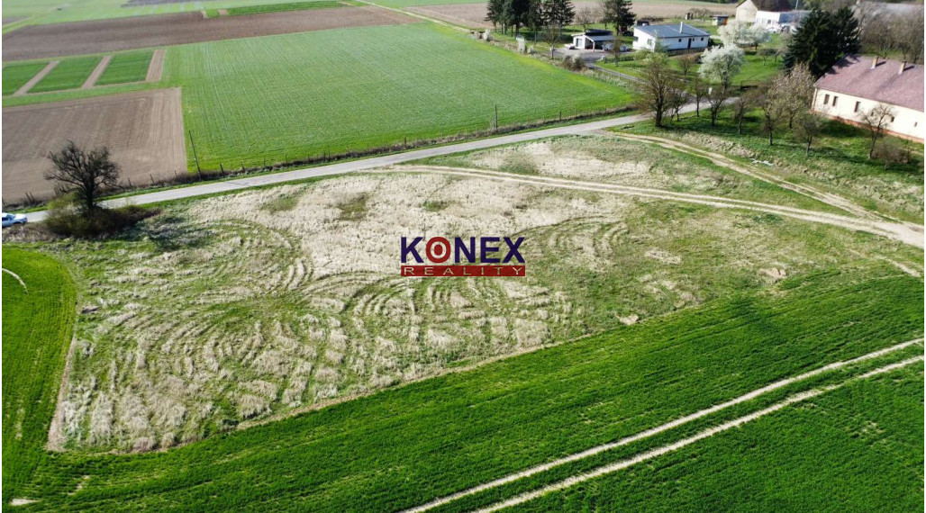 NOVINKA! ROZĽAHLÝ POZEMOK – VRANOV NAD TOPĽOU