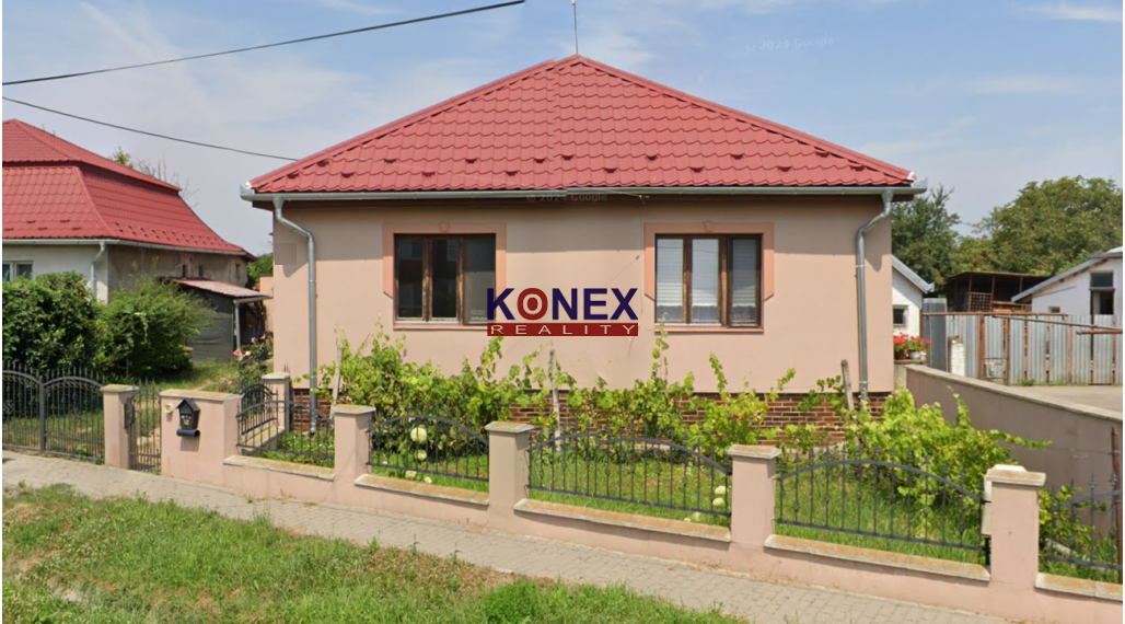 Pekný rodinný dom v obci Somotor – Véč – NA PREDAJ