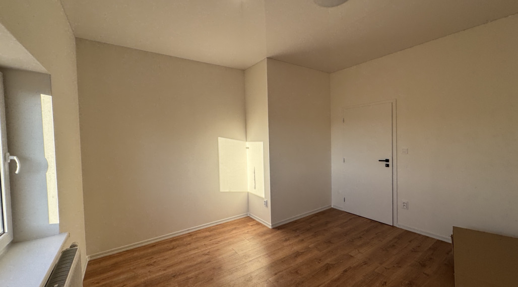 NA PREDAJ Priestranný 6-izbový byt v MICHALOVCIACH