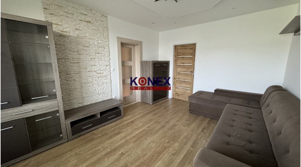 NA PREDAJ – PRIESTRANNÝ 3,5-izbový byt SOBRANCE